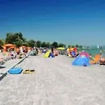 Eszter Koezel A Balatonhoz 5 Fo Reszere