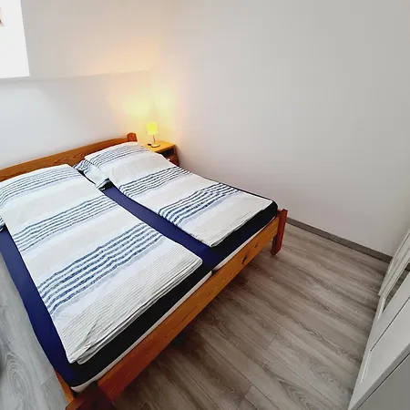 Eszter Koezel A Balatonhoz 5 Fo Reszere Апартаменты