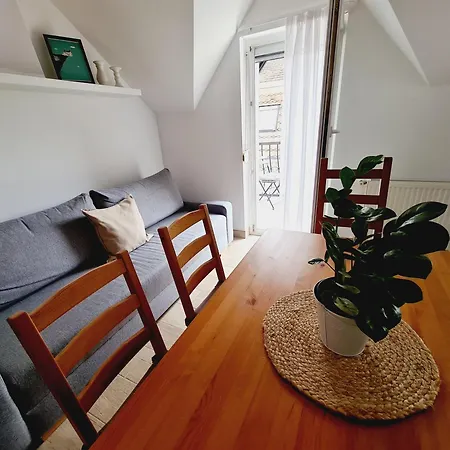 Apartment Eszter Koezel A Balatonhoz 5 Fo Reszere Balatonlelle