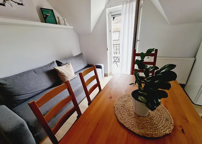 Apartment Eszter Koezel A Balatonhoz 5 Fo Reszere Balatonlelle